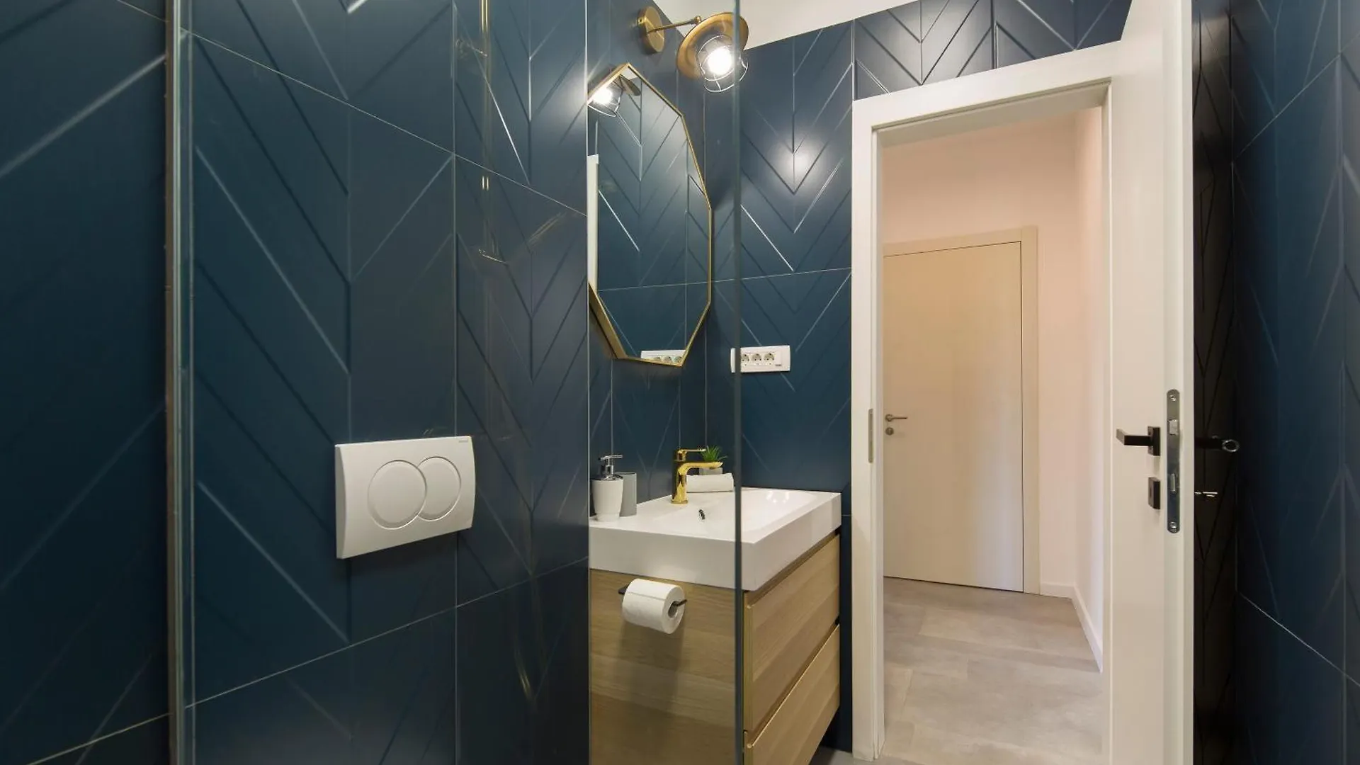 Room For 2 Mak Сплит Гостевой дом