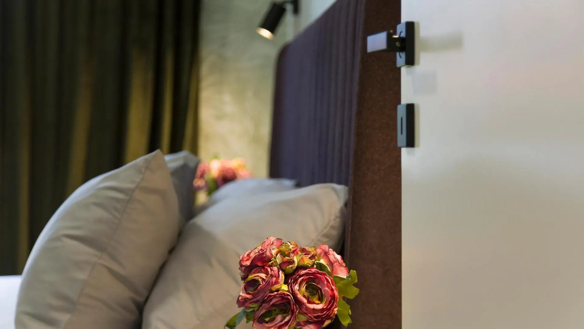 Room For 2 Mak Сплит
